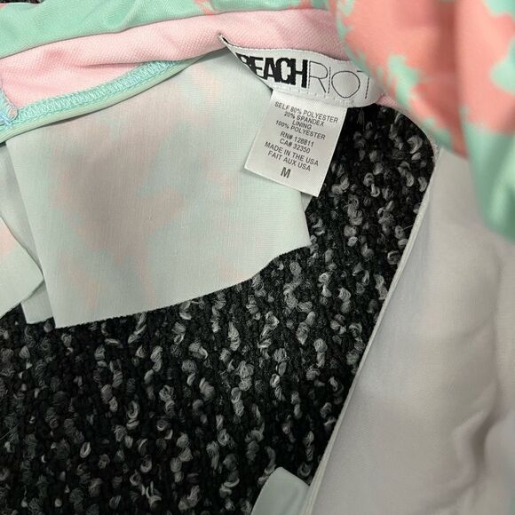 Beach Riot bikini, aqua blue pink unicorn print Flutter ruffle (top M, Bottom L) - Picture 4 of 4